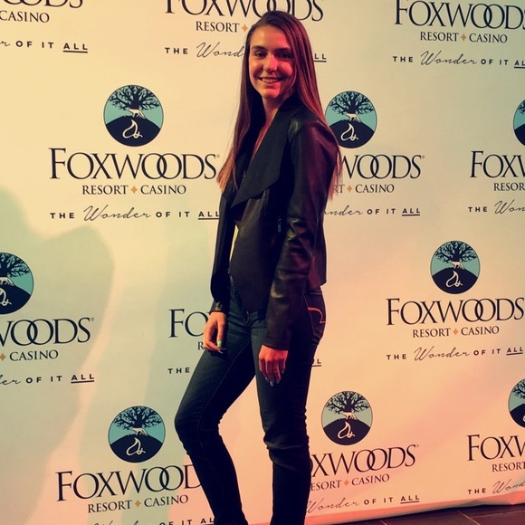 Meet your Posher, Sarah - Picture 1 of 1